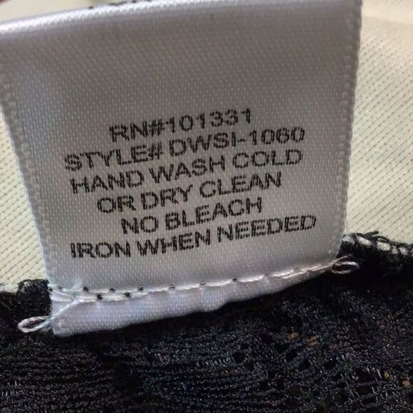 Charlotte Russe Long Sleeve Lace Bodysuit Size M - Picture 9 of 16